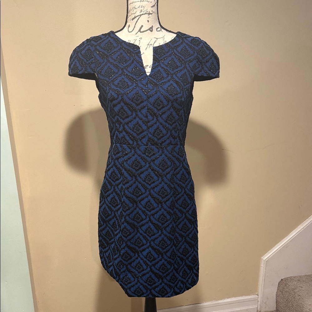 Elegant Blue and Black Patterned Dress